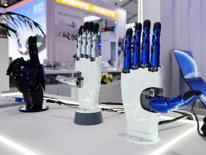 赋能工业智能化：中科灵犀的灵巧手工业场景落地解决方案